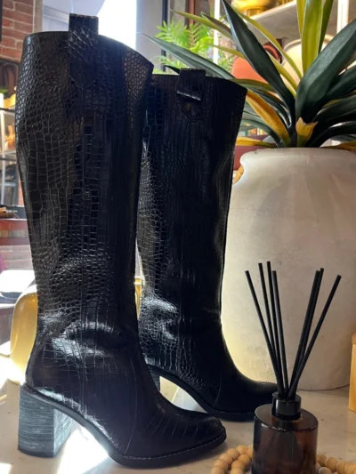Botas Negra de Cuero